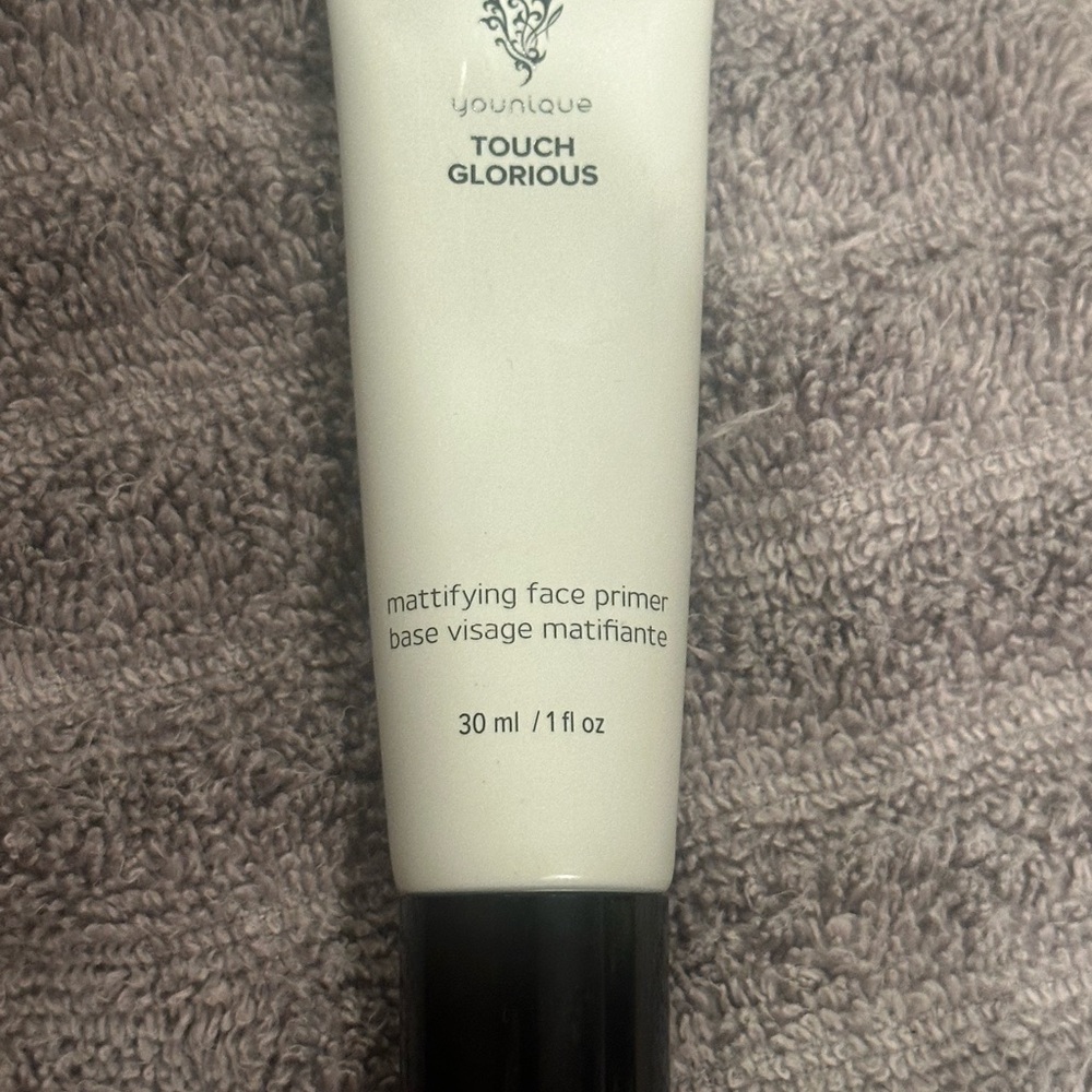 Touch glorious face primer YOUNIQUE